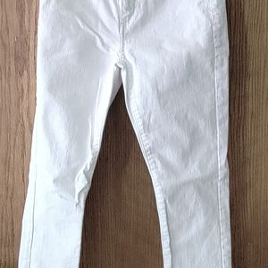 Ann Taylor Loft white Skinny Jeans 2P- Like New!